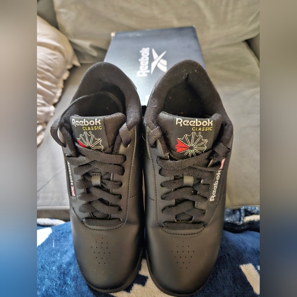 Brand NEW Princess Reebok - Picture 5 of 6